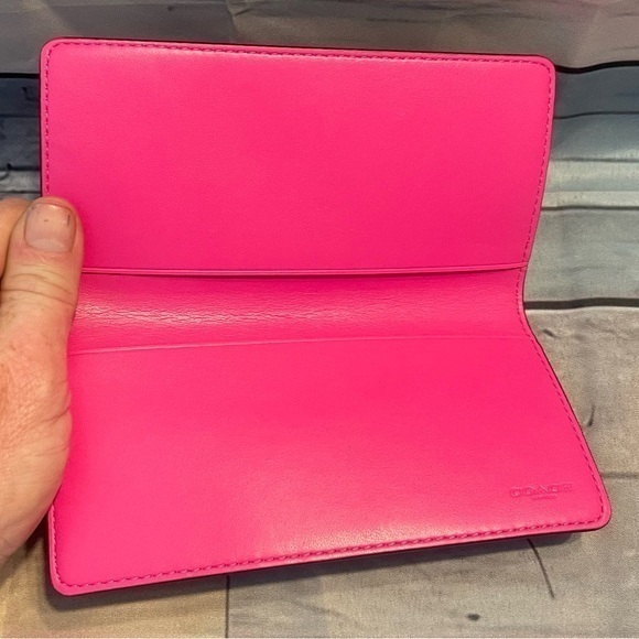 Coach ๐ฅ Signature City Zip Tote w/ matching wallet and checkbook holder ๐ฅ๐ฅ๐ฅ - Picture 12 of 16